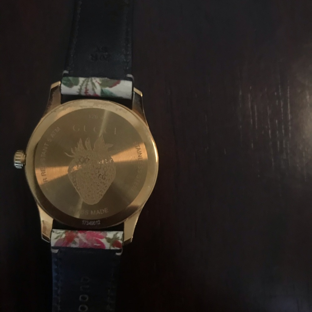 Gucci Watch - Picture 3 of 4